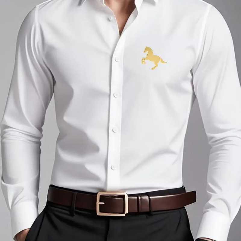 Men Formal Wear Shop - เสื้อเชิ้ตผู้ชายพิมพ์ลายโลโก้ม้าสีทองหรูหรา ทรงเข้ารูป แขนยาว สวมใส่ได้ทั้งลำลองและเป็นทางการ เหมาะสำหรับใส่ทำงานในออฟฟิศ